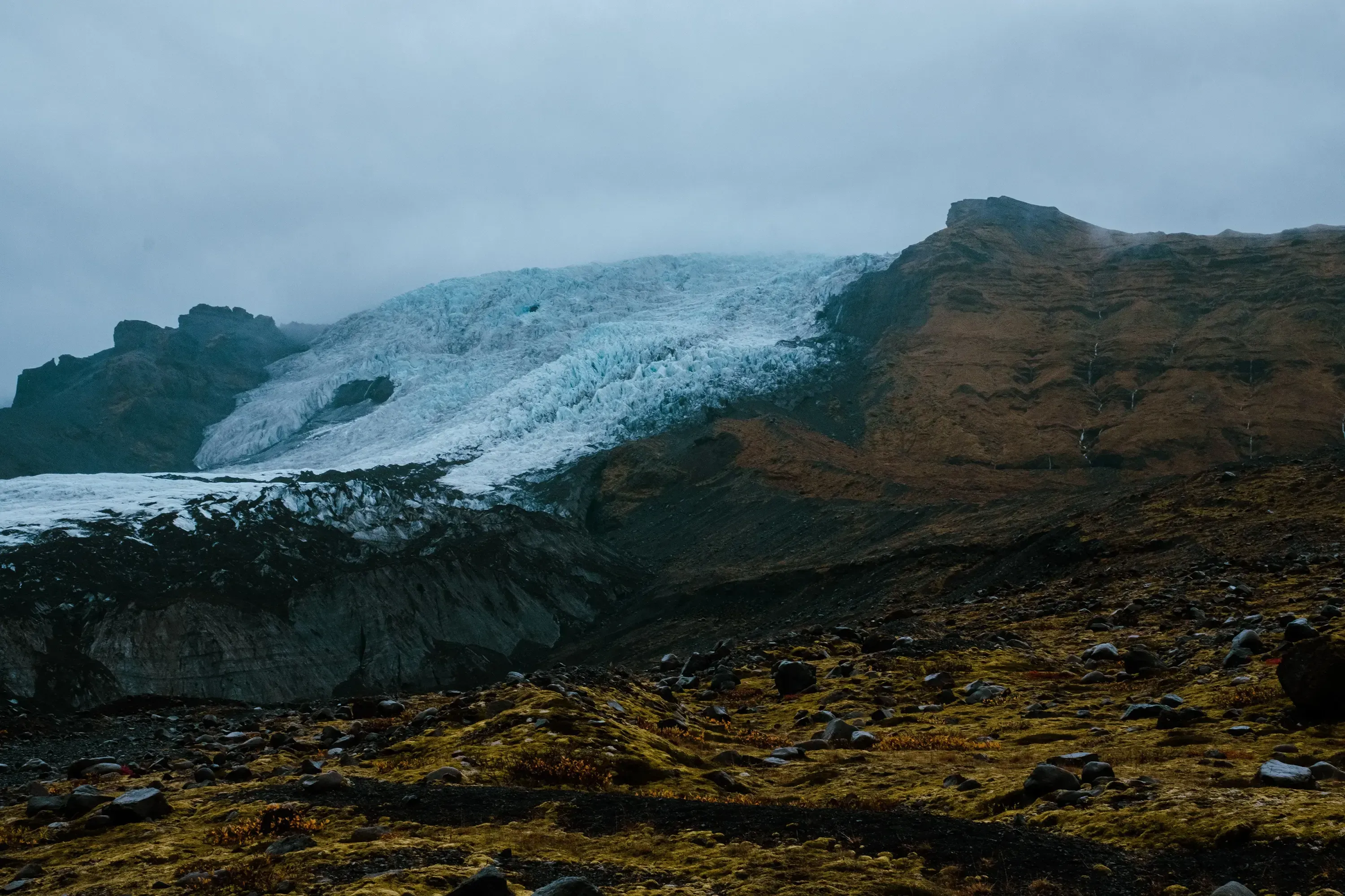 The massive Hvannadalshnjúkur glacier covering the underlying mountain peak in Iceland.