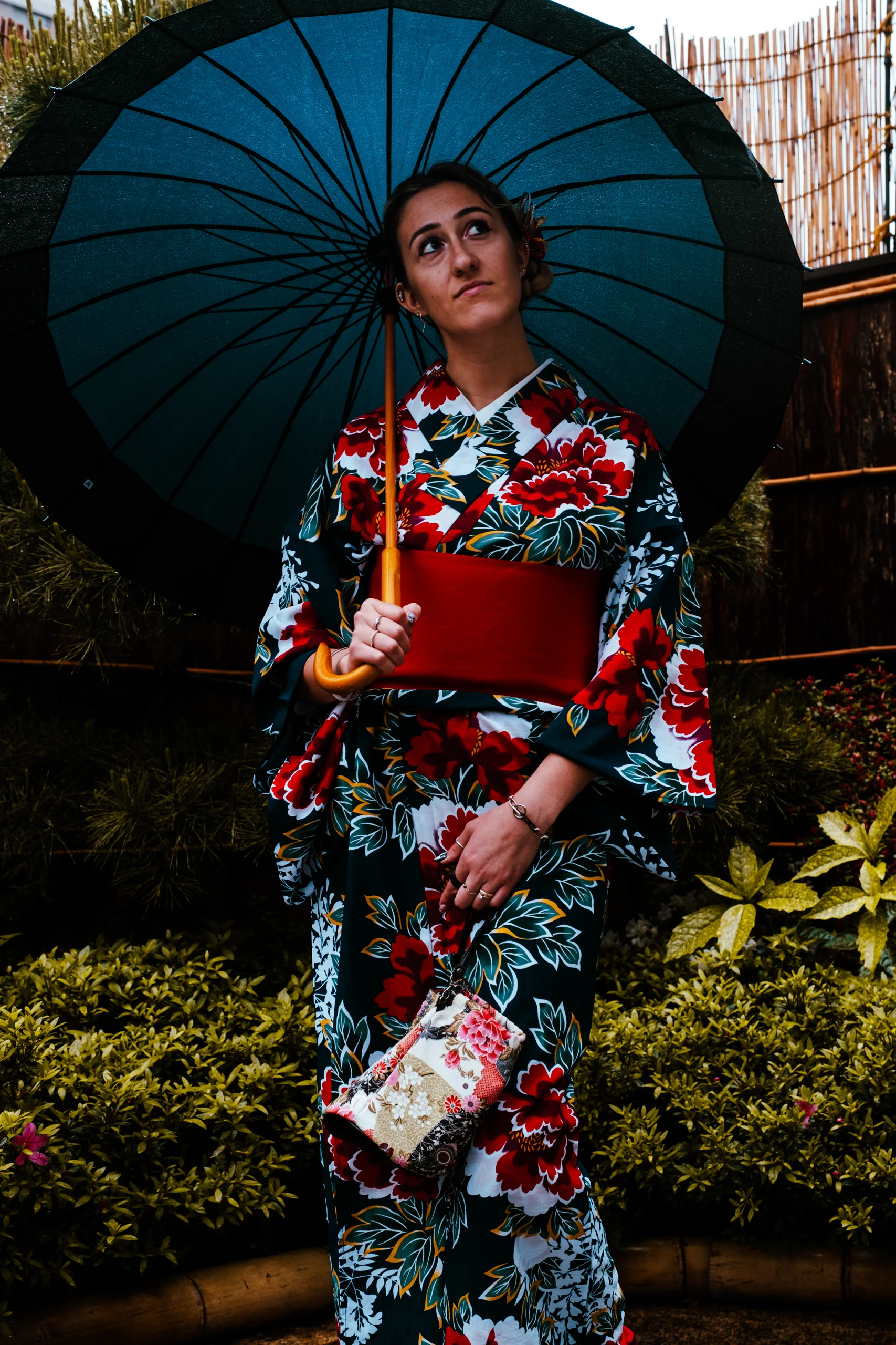 Letizia wearing a blue and red traditional kimono
