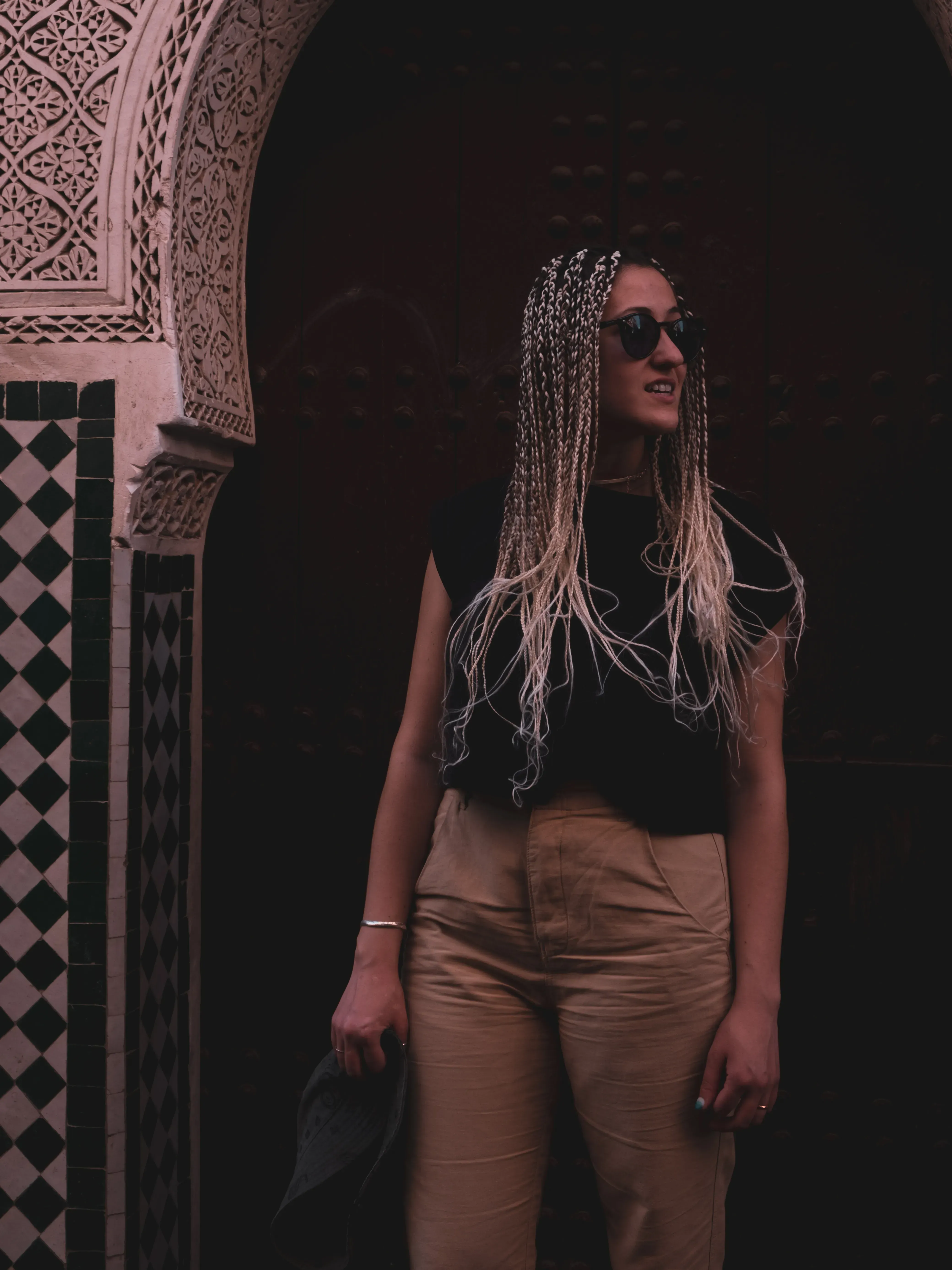 Letizia looking around, taking in the sights and sounds of the Moroccan street.