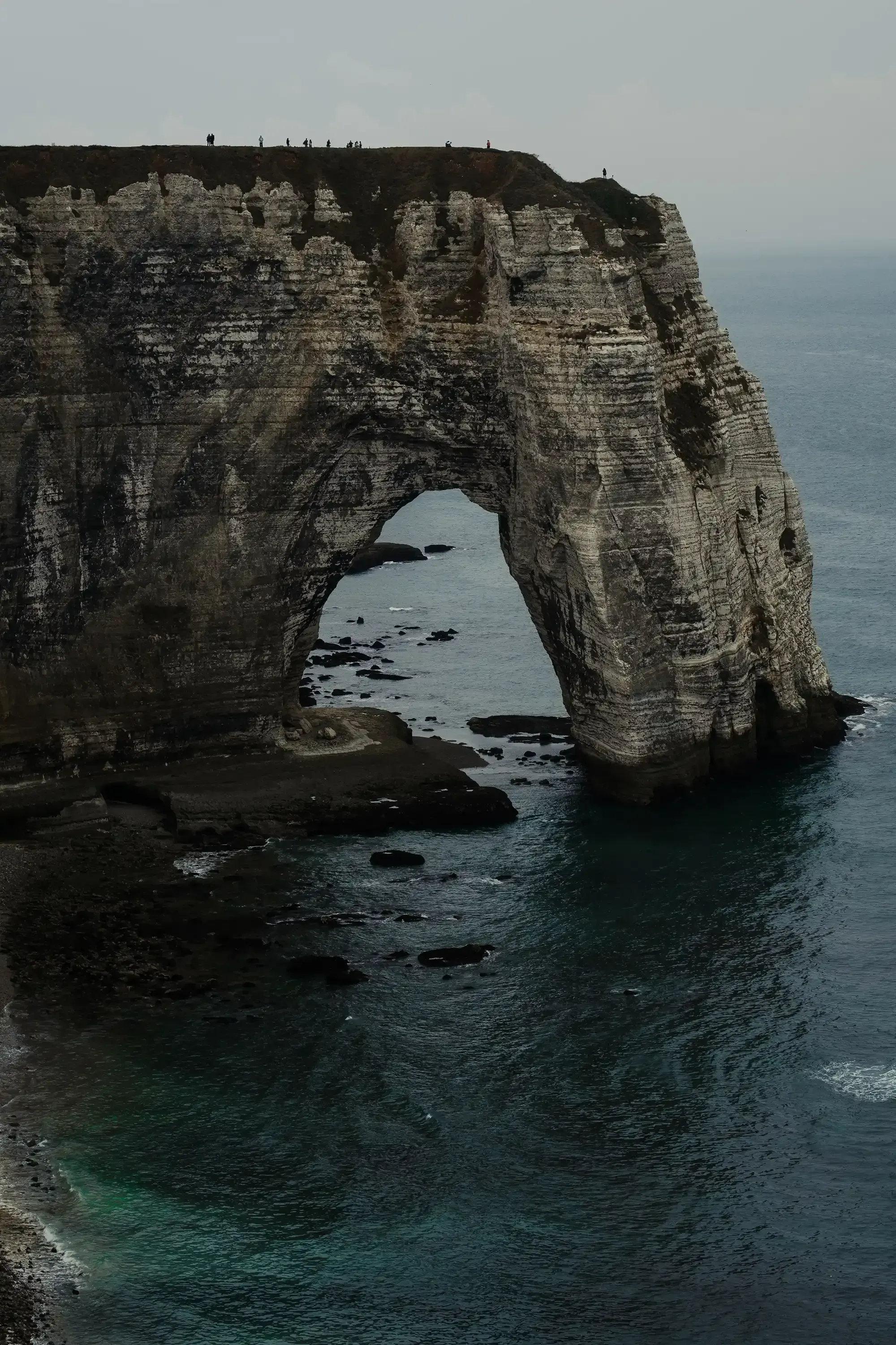 The famous rock arch formation known as the Manneporte or the Porte d'Aval (the "proboscis").
