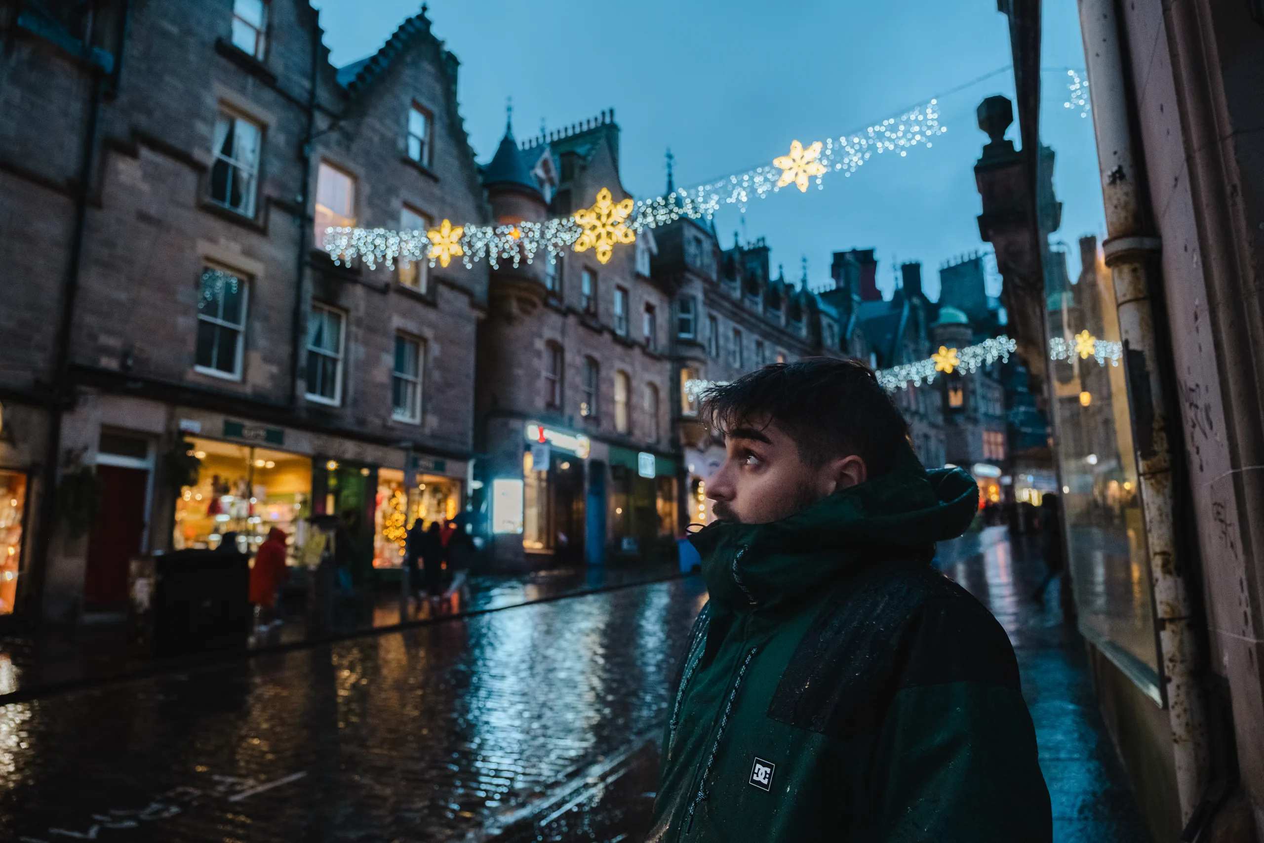 Me looking the sky in Edimburgh