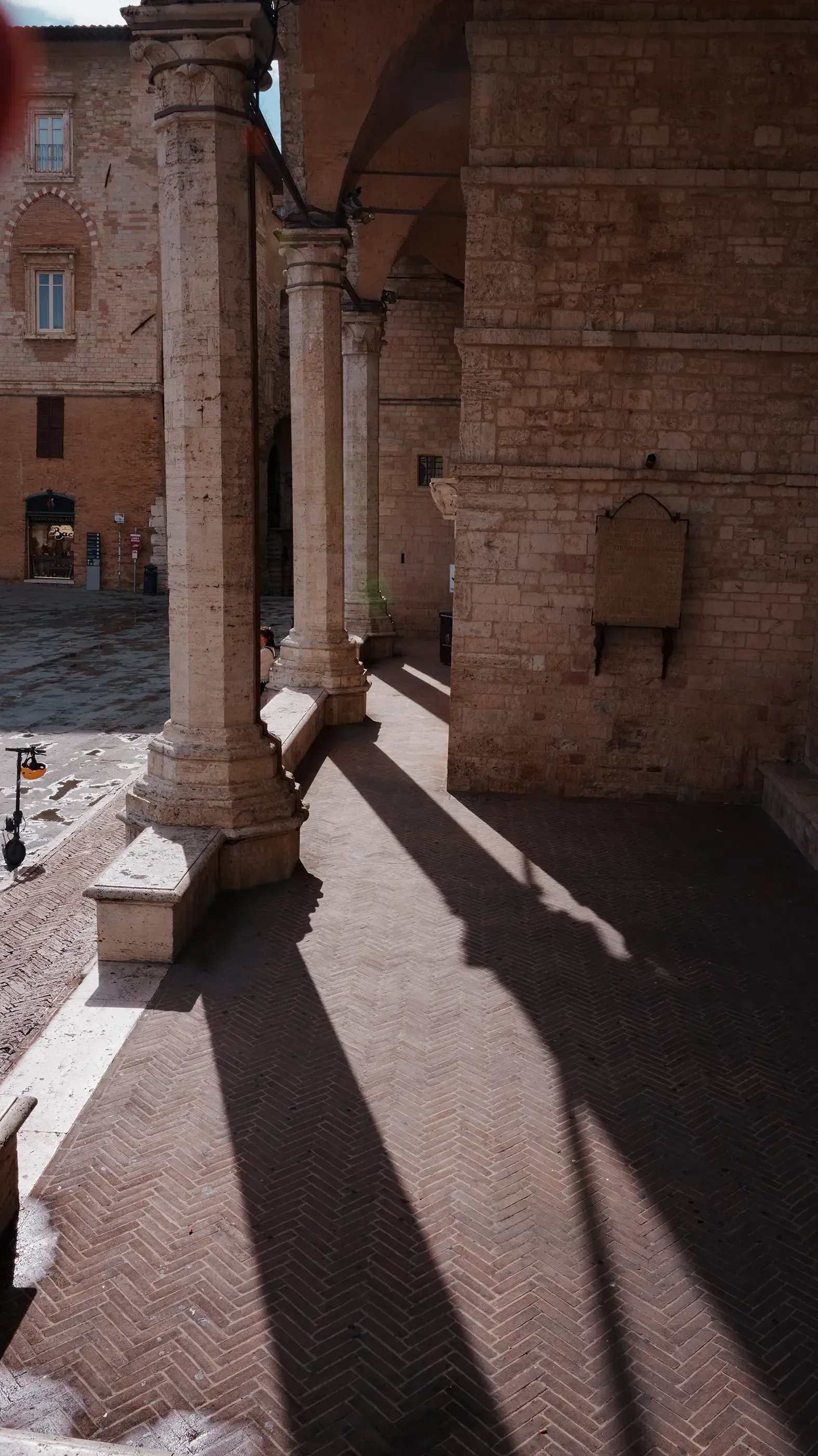 The main historic square (Piazza IV Novembre) of Perugia, showing the fountain and surrounding buildings